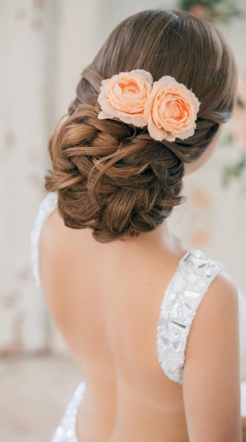 Low-woven-chignon-hairstyle-2016-500x900